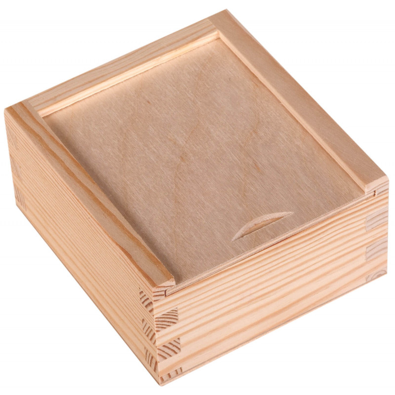małe pudełko drewniane
